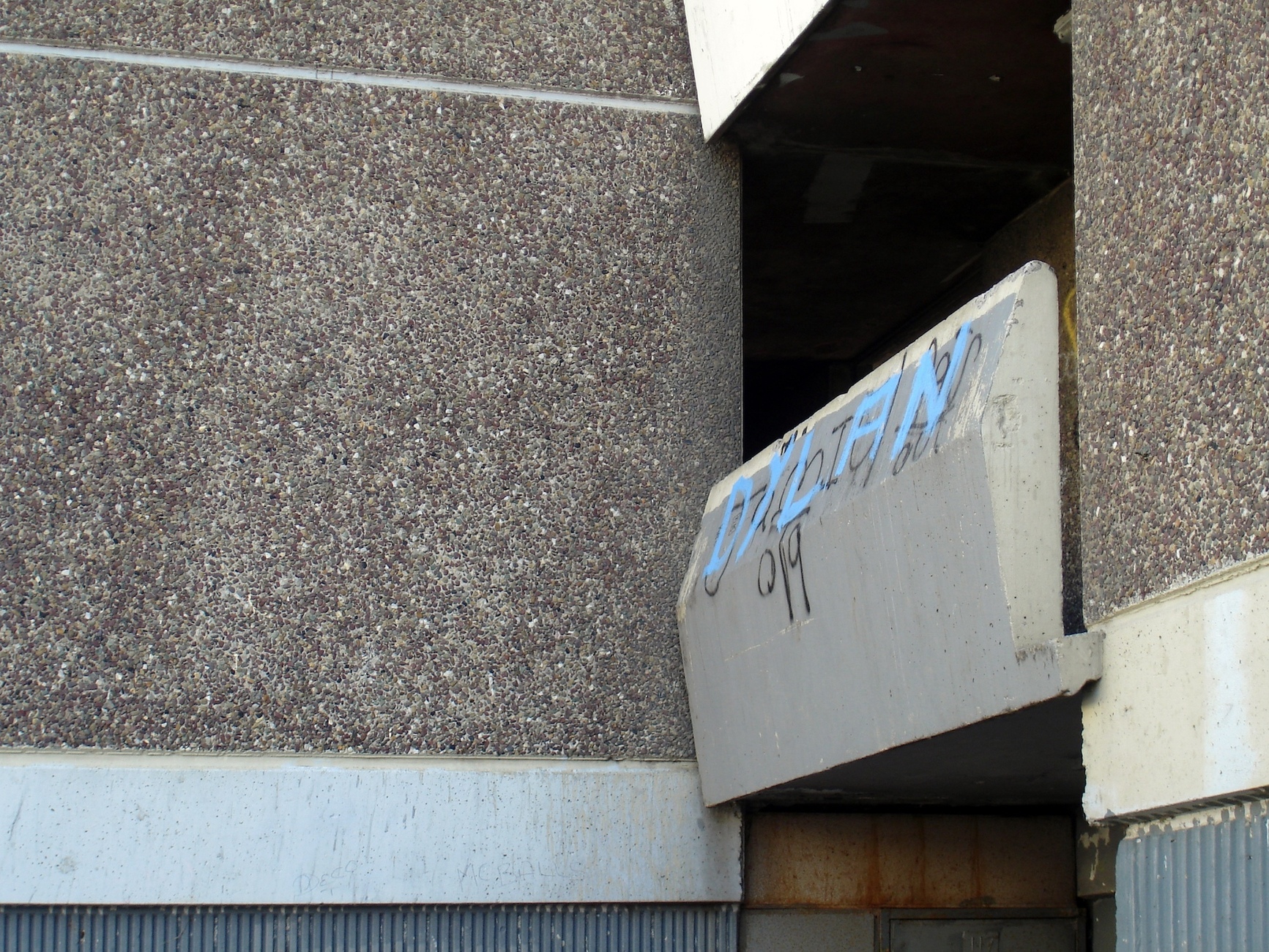 She is collecting photos of mass housing complexes where the traces of use or decay become apparent.