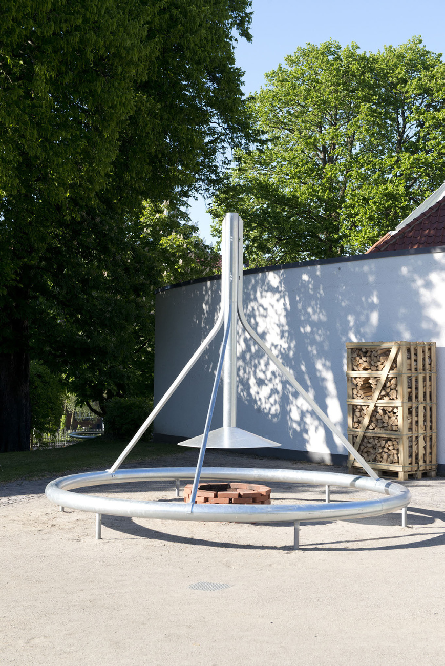 "Oui" seating installation by Ronan and Erwan Bouroullec in the park of Kunsthal Aarhus