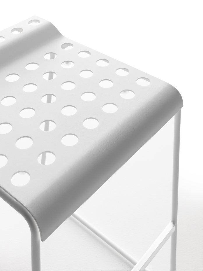 42 Stool02