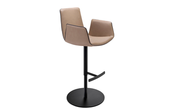 Amelie bar armchair with central leg
