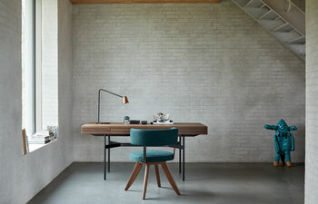 HARRI desk