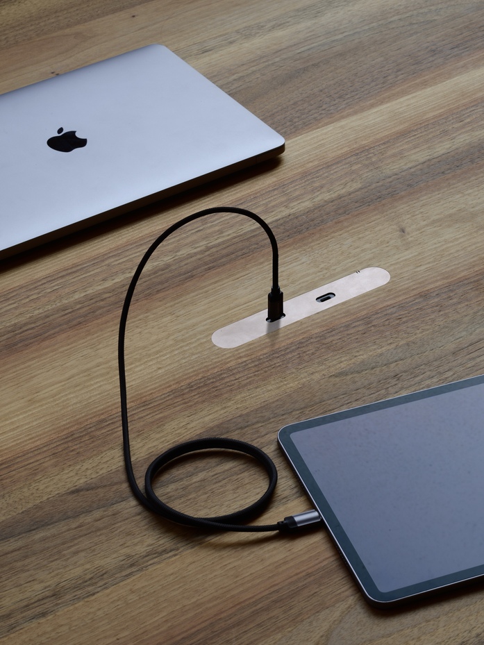 ANTON ZETR Nussbaum 3zu4 copy