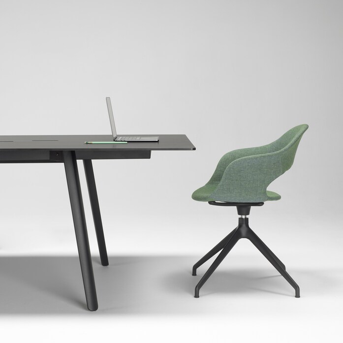 Squid OF table Lady B Pop armchair 102385