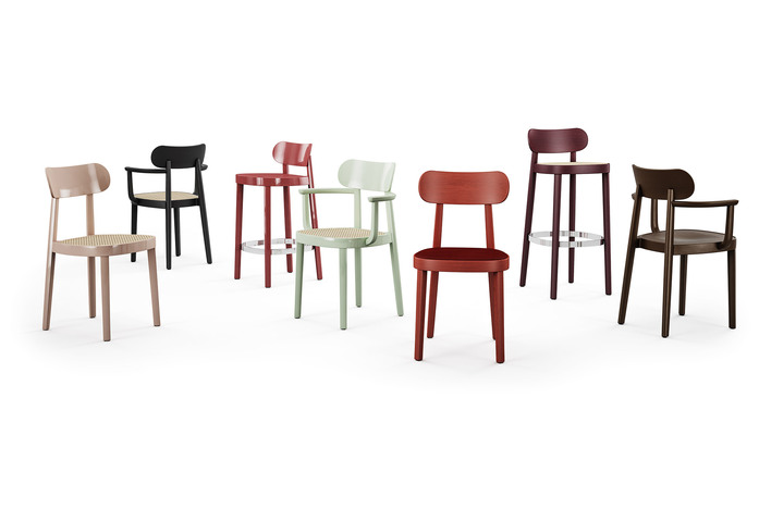 Thonet 118 F Familienbild rot mit Schatten