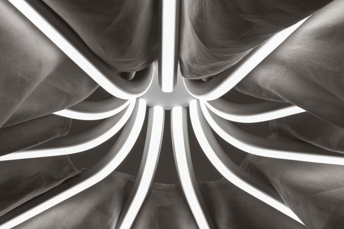 Veil suspension 002