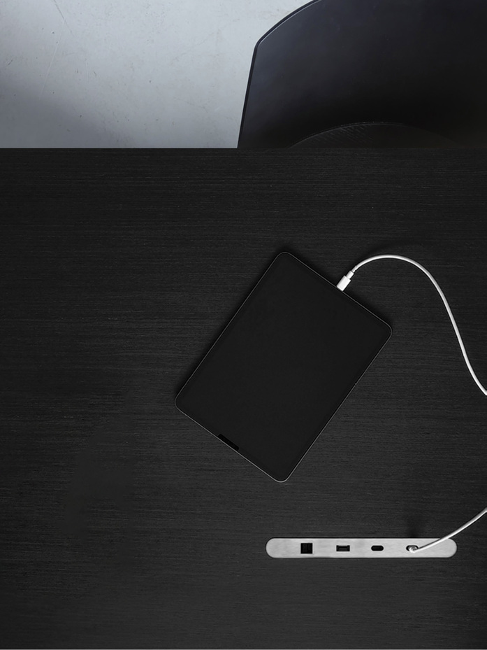 E15 at ORGATEC ZETR Key Visual